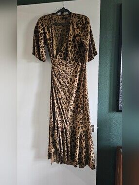 Leopard Print Wrap Maxi Dress in Tan and Black M